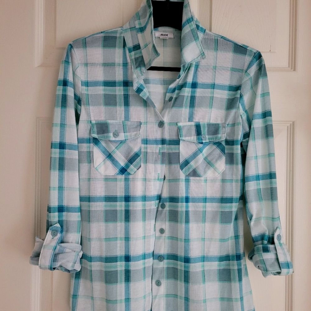 Plaid Button Longsleeve